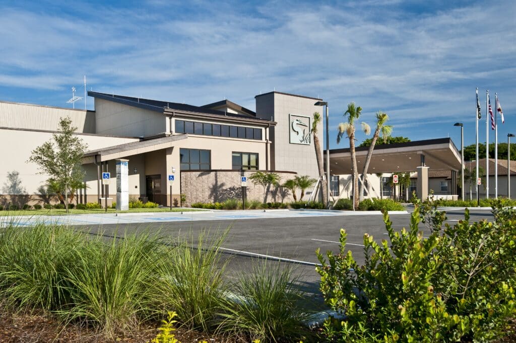 Hendry Regional Medical Center - DeAngelis Diamond